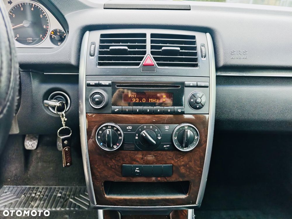 Mercedes-Benz Klasa B 180 BlueEFFICIENCY SPORT EDITION - 9