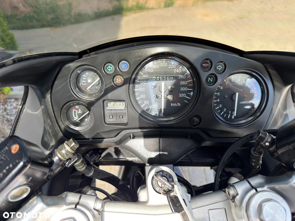 Honda CBR - 23