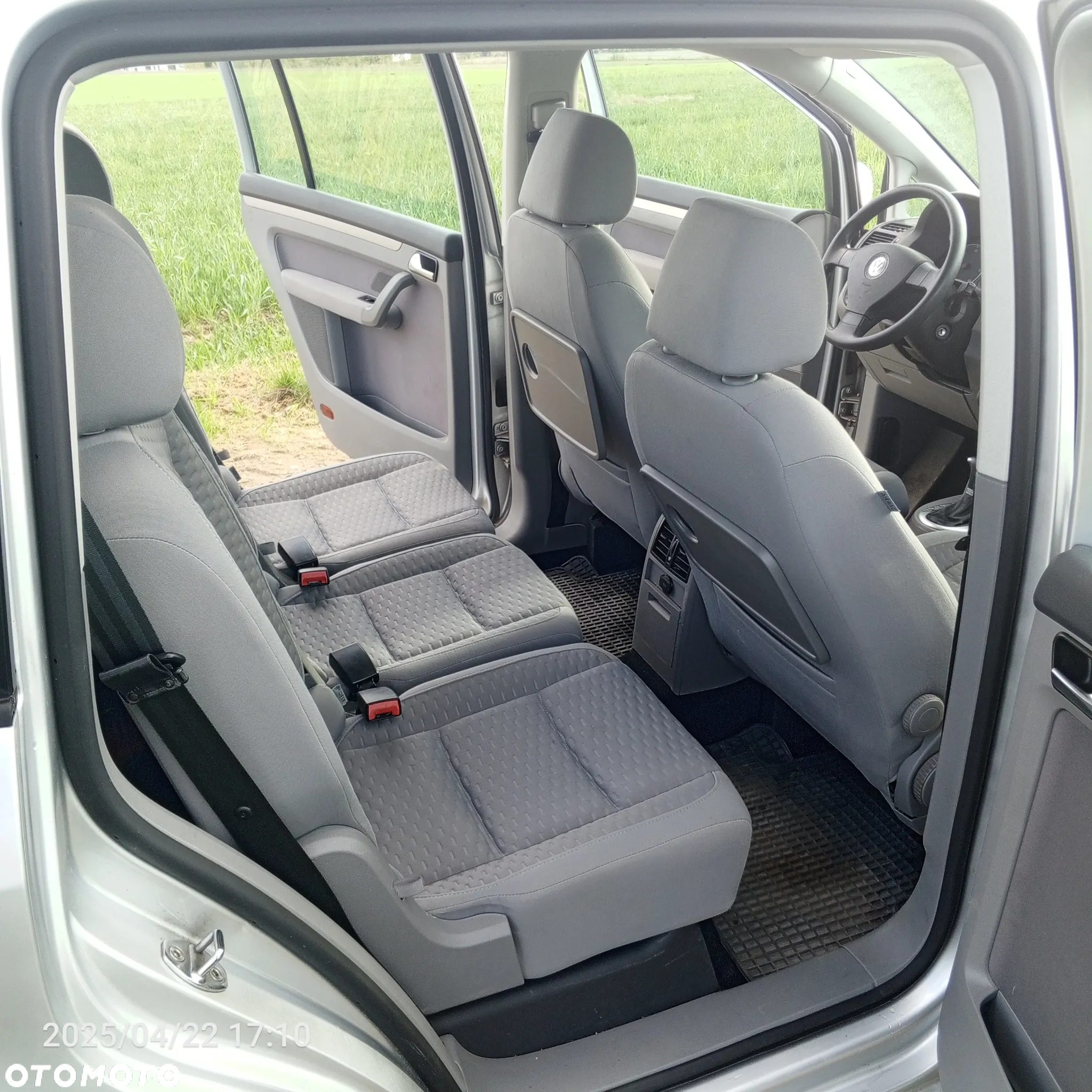 Volkswagen Touran 2.0 TDI DSG Trendline - 7