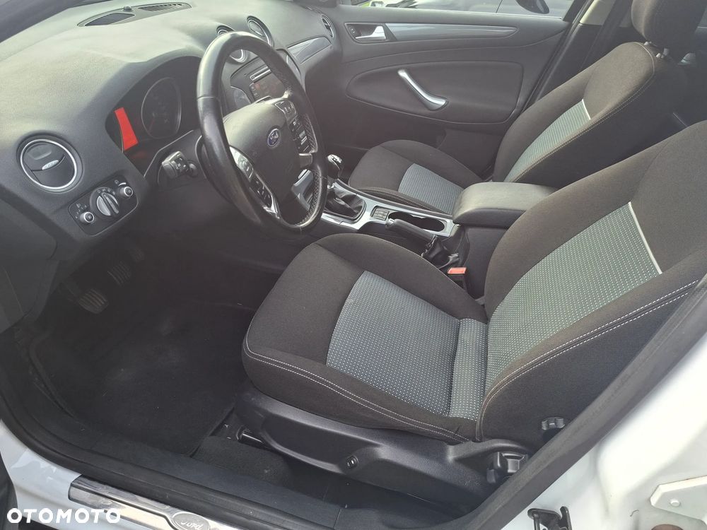 Ford Mondeo 1.6 TDCi Titanium - 11
