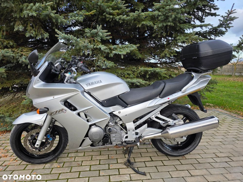 Yamaha FJR - 3