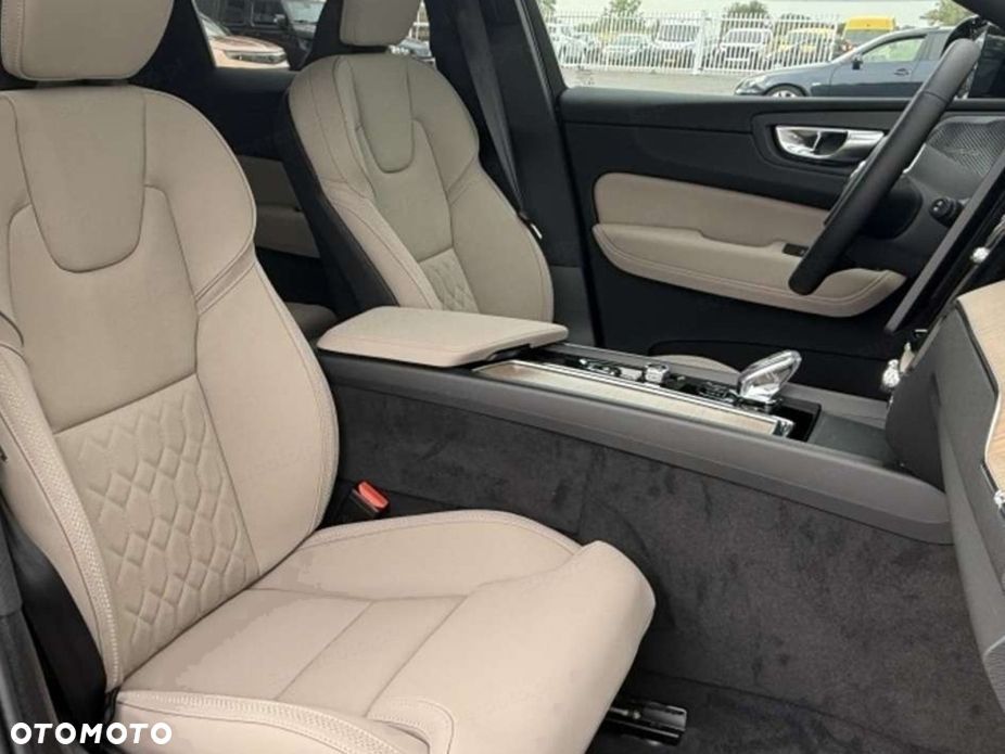 Volvo XC 60 B5 B AWD Ultra Dark - 13