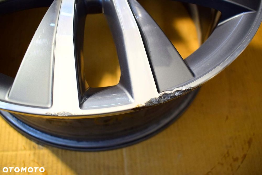 VW 18 Sharan 7N0 Nowy Model Oryginał - 4