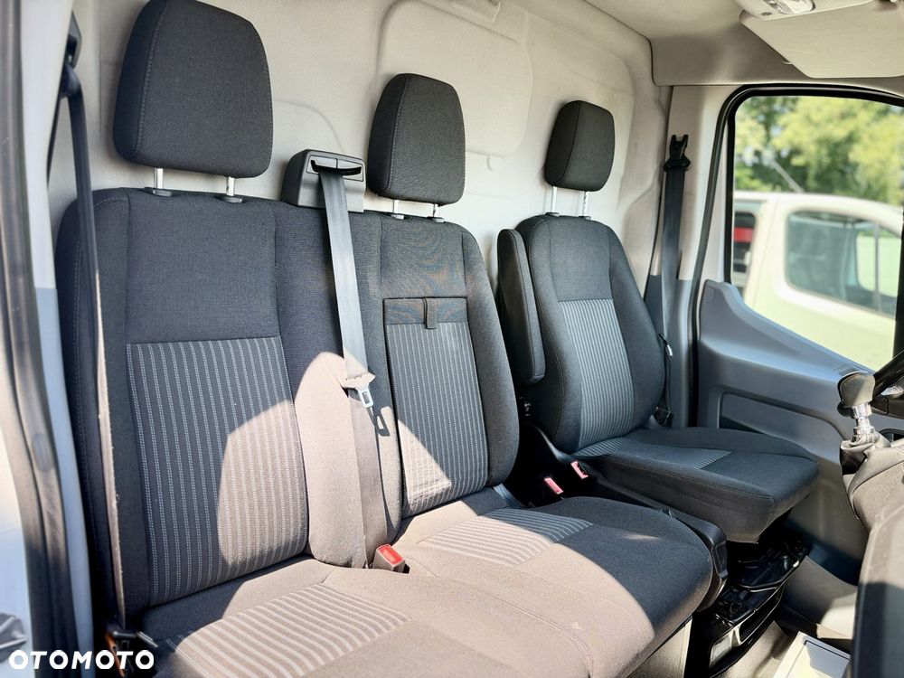 Ford Transit - 21