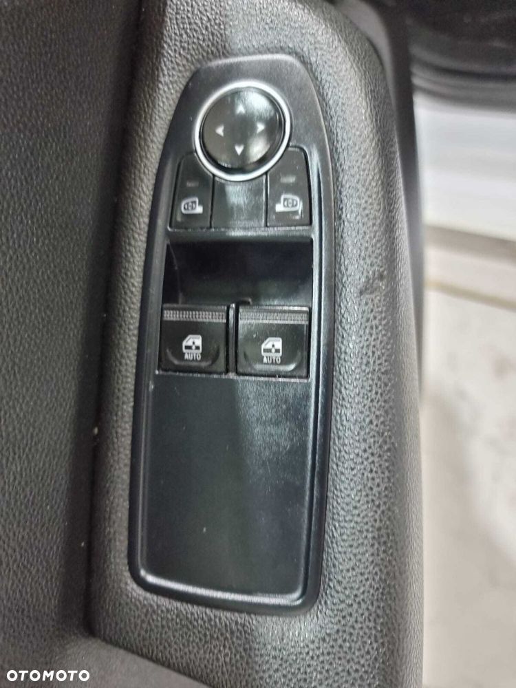Renault Clio - 29