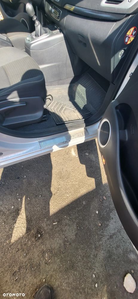 Renault Grand Scenic Gr 1.6 16V Authentique - 6
