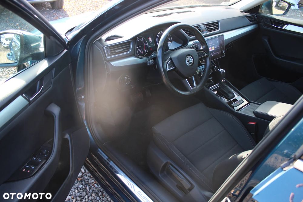 Skoda Superb 2.0 TDI Ambition DSG7 - 26
