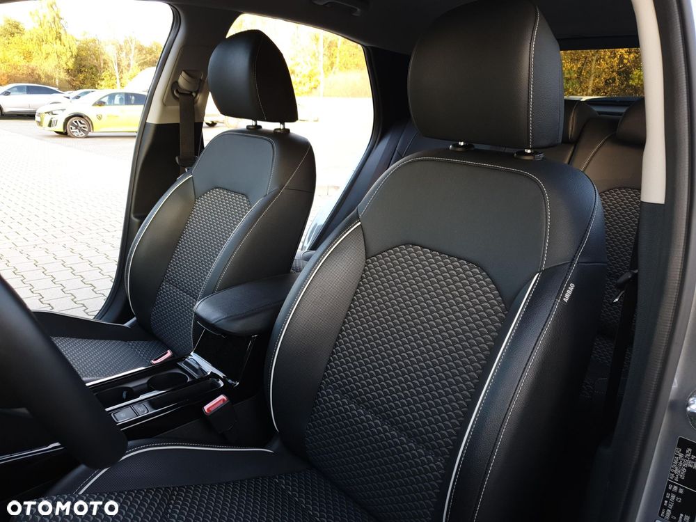 Kia XCeed 1.5 T-GDI Business Line DCT - 11