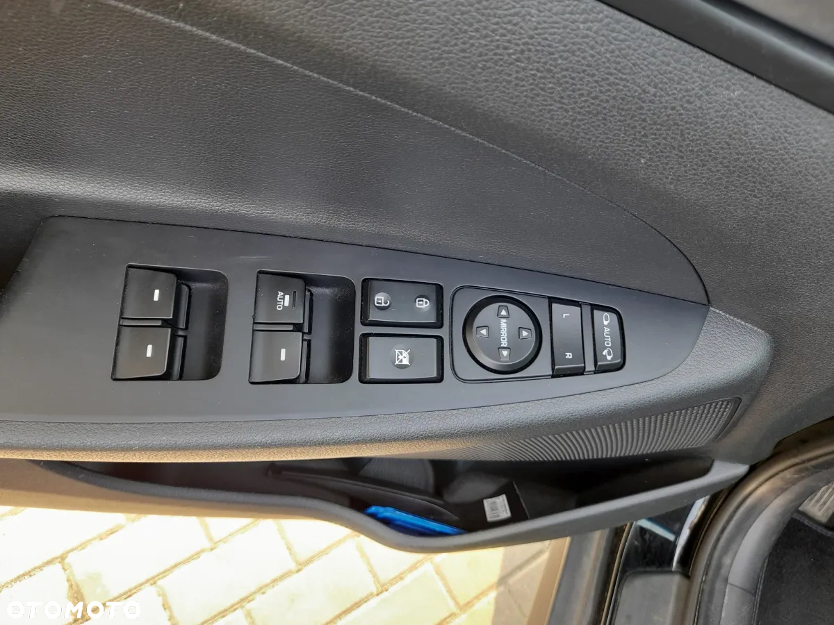 Hyundai Tucson 1.7 CRDI BlueDrive Comfort 2WD - 12