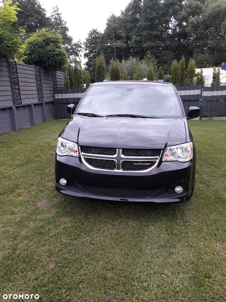 Dodge Grand Caravan - 34