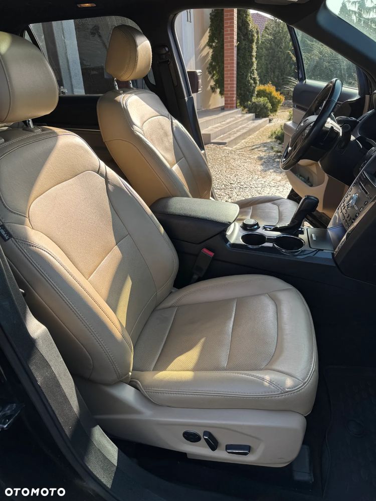 Ford Explorer - 14