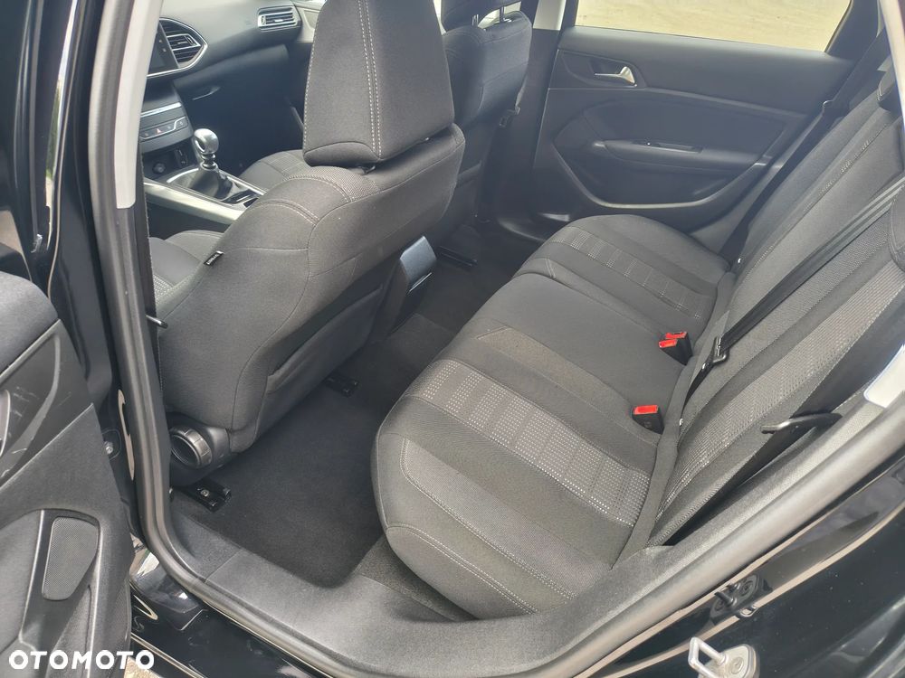 Peugeot 308 1.6 BlueHDi Business Line S&S - 18