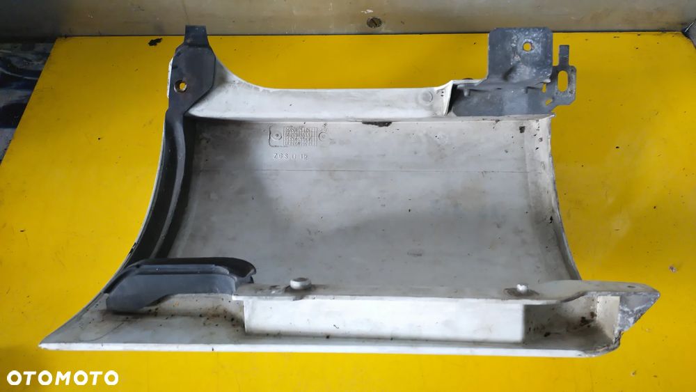 MB ATEGO OWIEWKA NAROŻNIK LEWY PRZÓD A9738840123 - 2