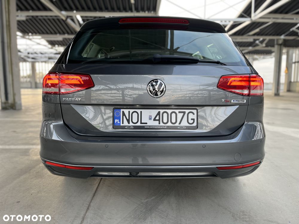 Volkswagen Passat - 8