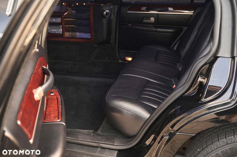 Lincoln Town Car 4.6 Executive - 28