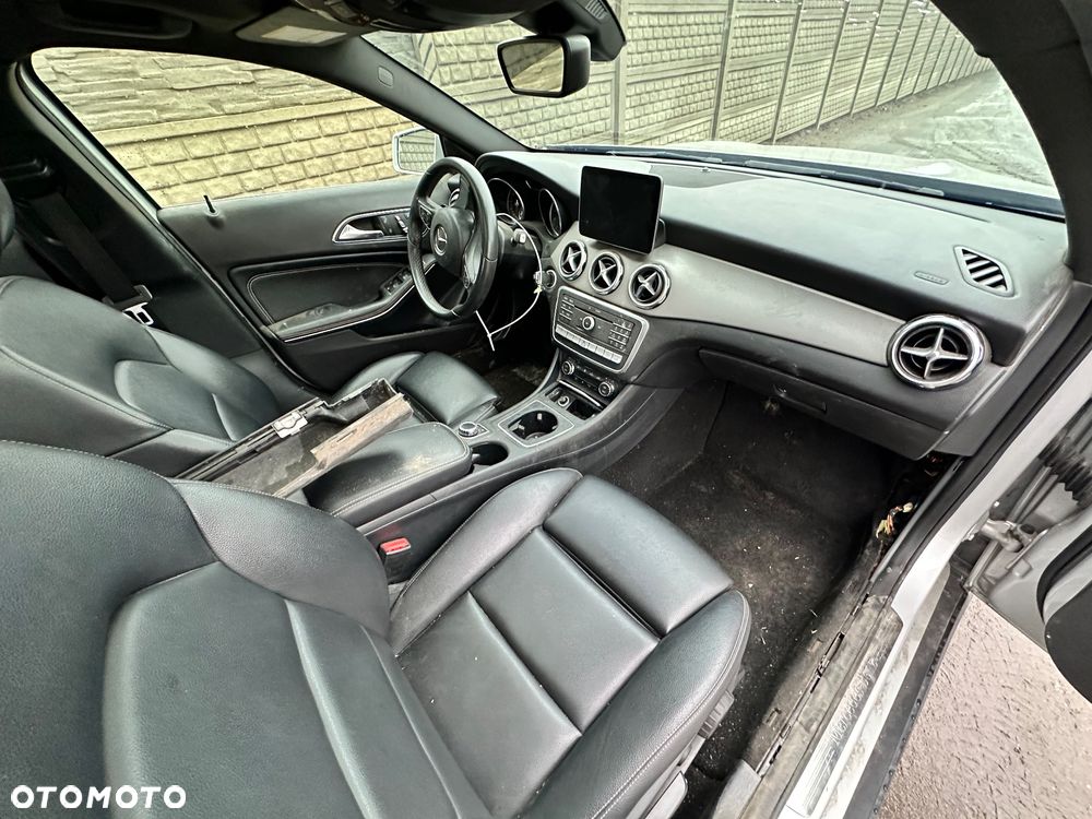 Mercedes-Benz GLA 250 4-Matic - 8