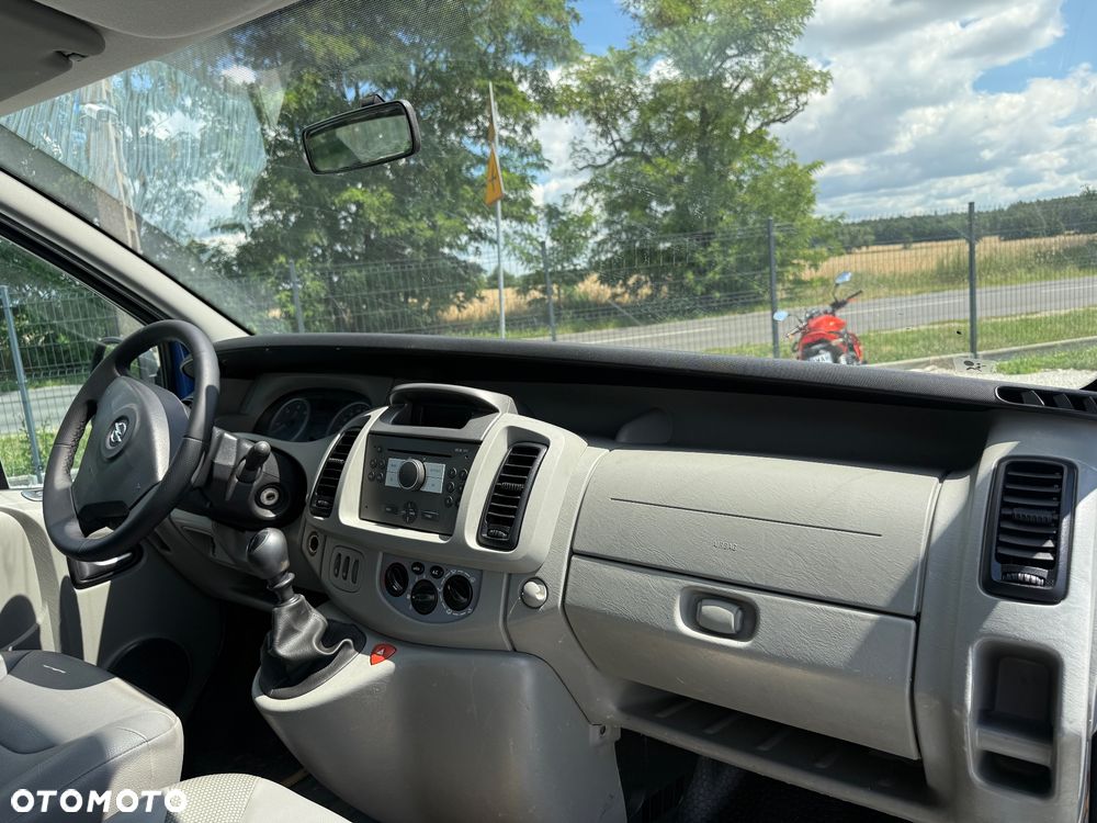 Opel Vivaro - 28