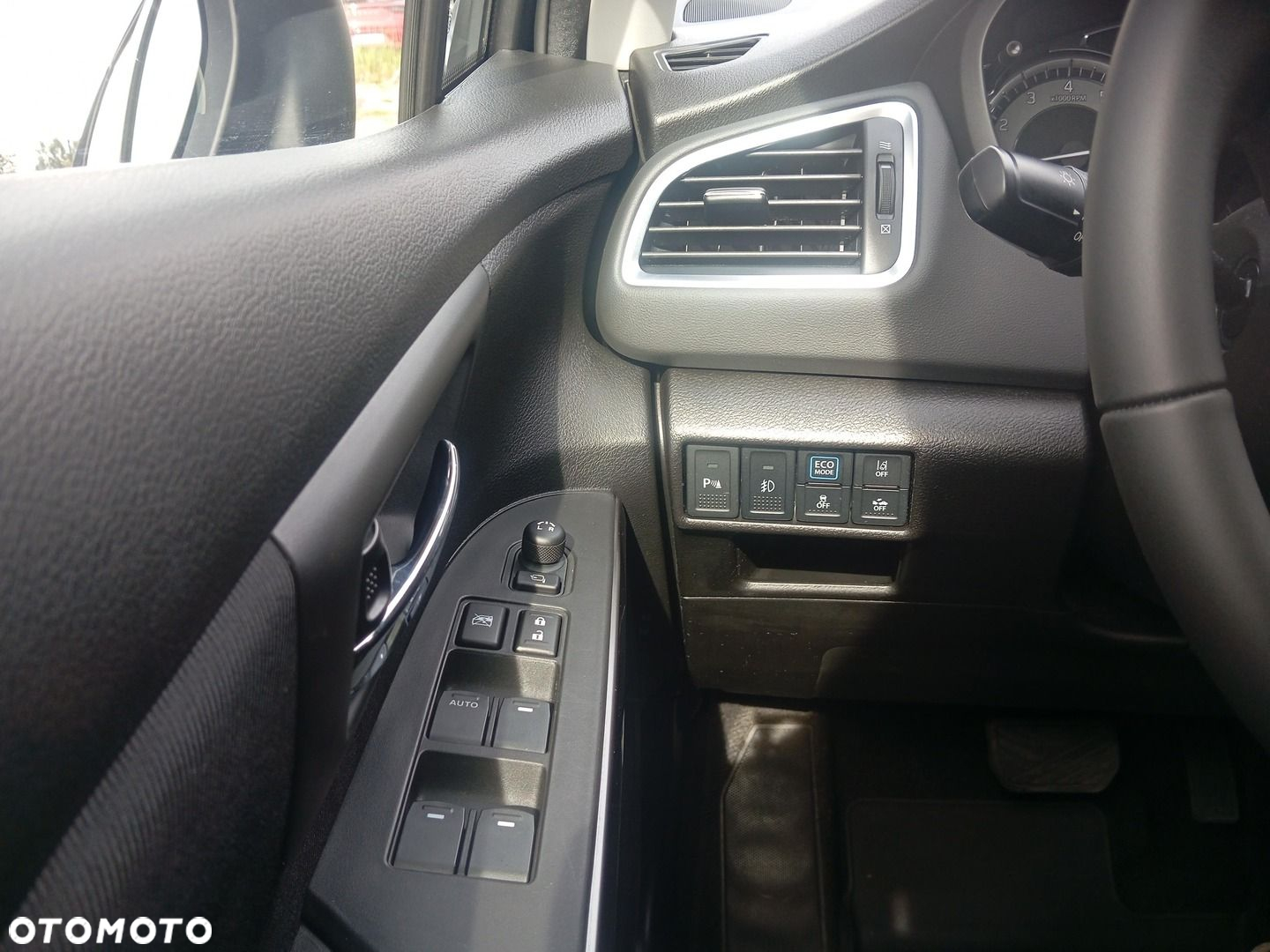Suzuki SX4 S-Cross 1.5 Strong Hybrid Premium AGS - 19