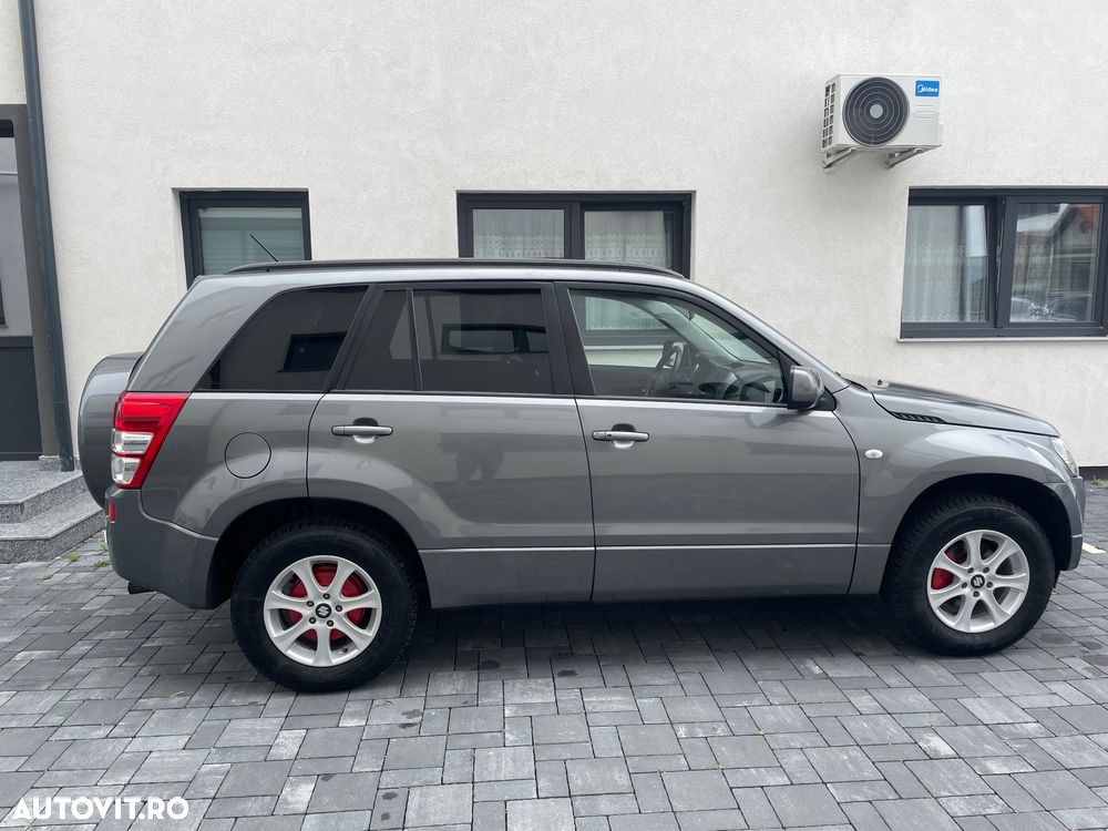 Suzuki Grand Vitara 2.0 Automatik Comfort Family - 10