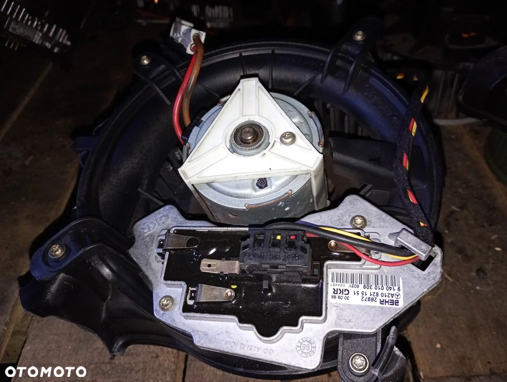 Mercedes w210 wentylator kabiny 2108211551 - 3