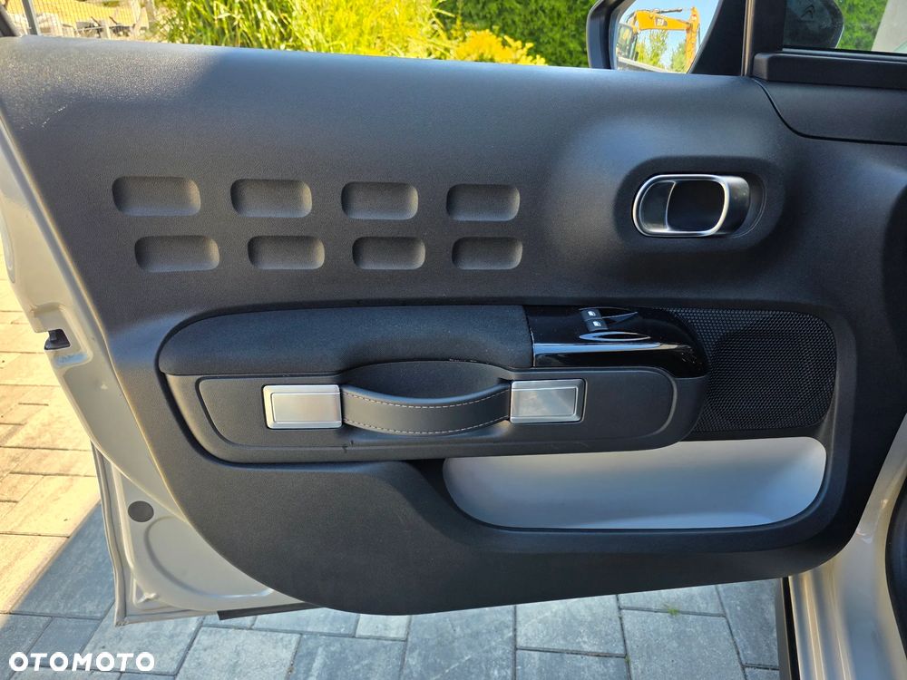 Citroën C3 1.2 PureTech Shine - 16