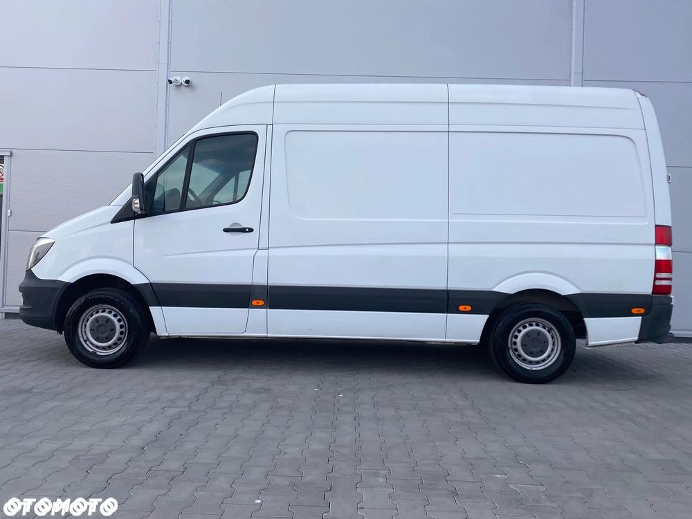 Mercedes-Benz Sprinter - 23