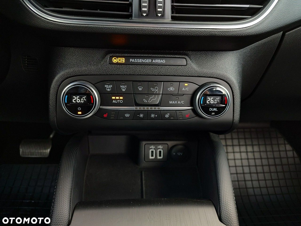 Ford Focus - 28