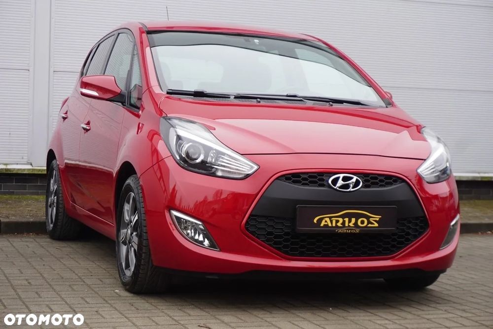 Hyundai ix20 1.4 Premium blue - 11