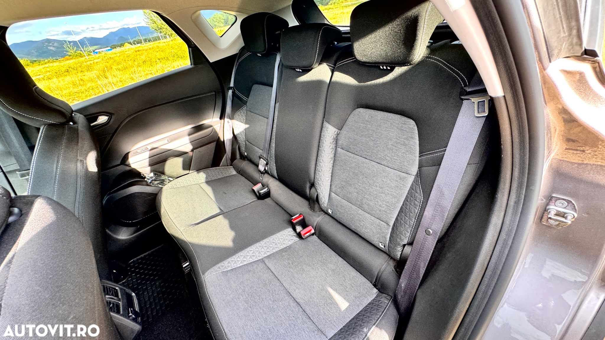 Renault Captur E-TECH Full Hybrid 145 Equilibre - 9