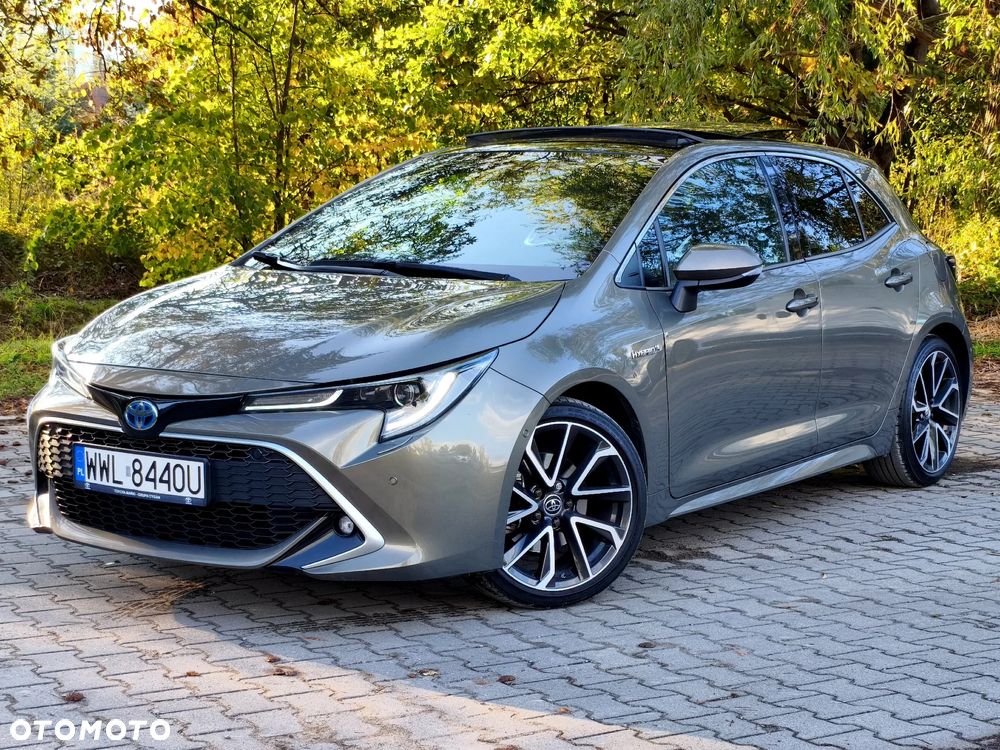 Toyota Corolla 2.0 Hybrid Executive - 29