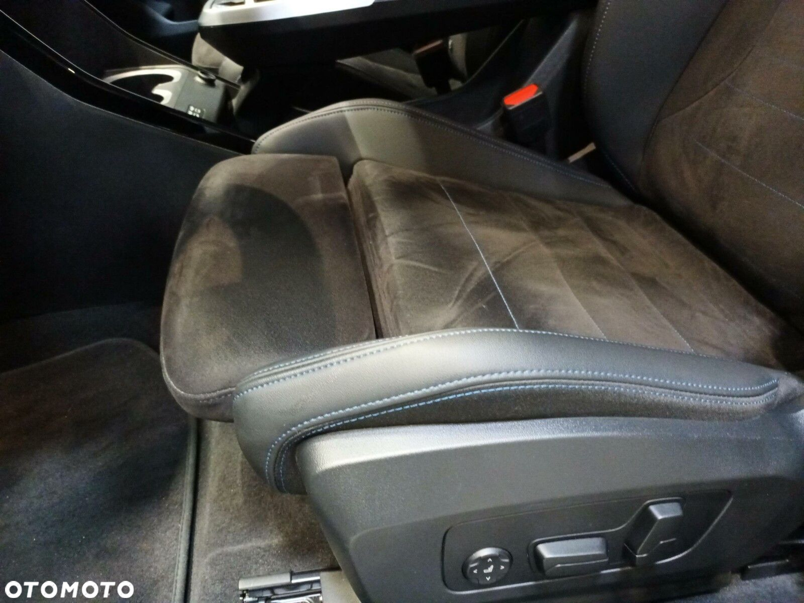 BMW iX2 - 13