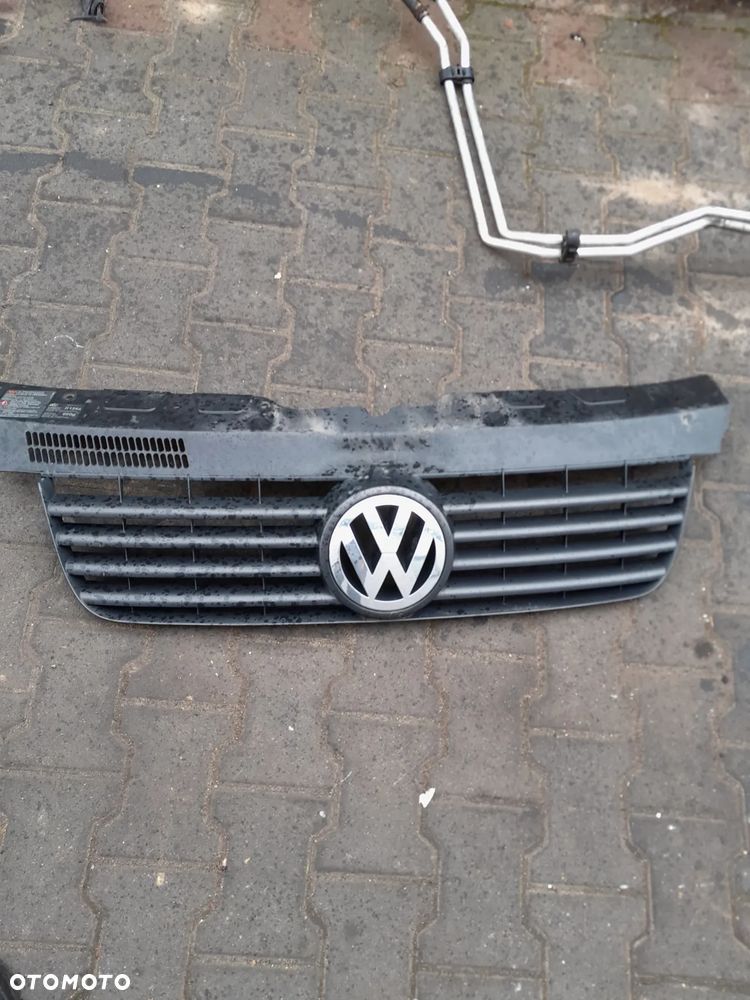 Grill atrapa VW T5 Caravelle - 1