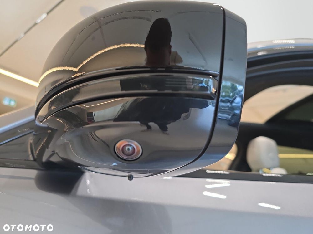 Jaguar F-Pace 2.0 D200 mHEV AWD R-Dynamic SE - 31