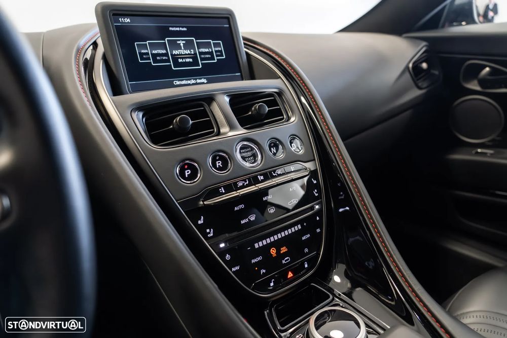 Aston Martin DB11 Coupé V8 Auto - 14