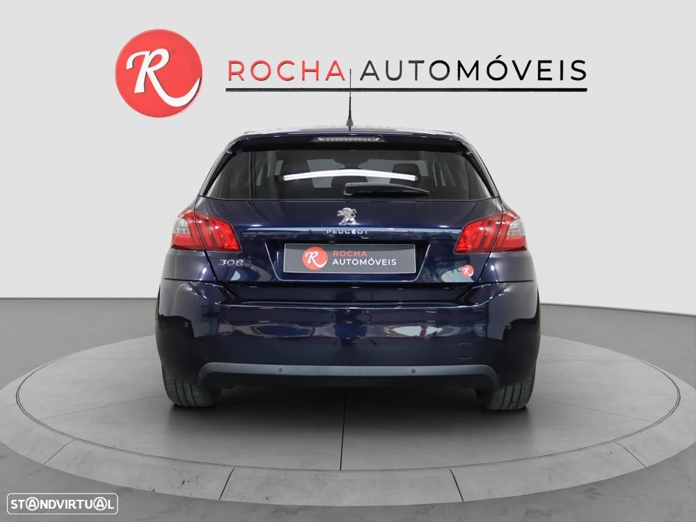 Peugeot 308 - 8