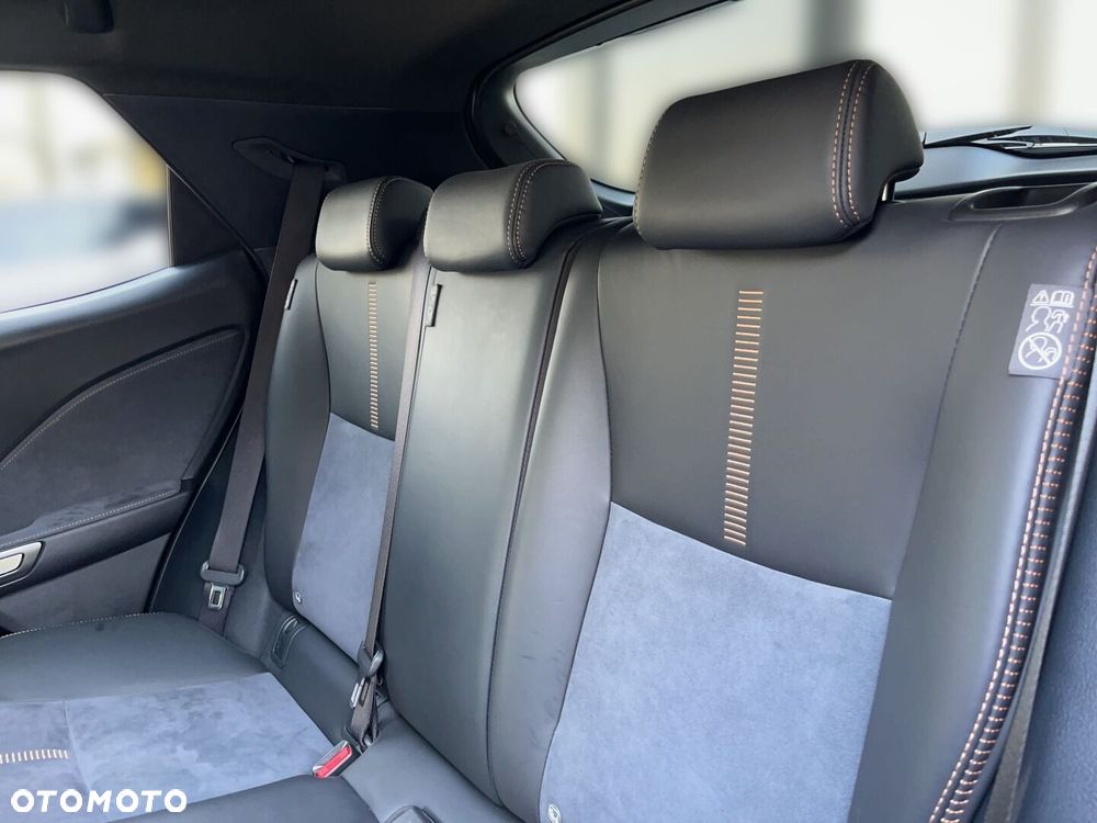 Lexus LBX 1.5 Hybrid Cool - 6