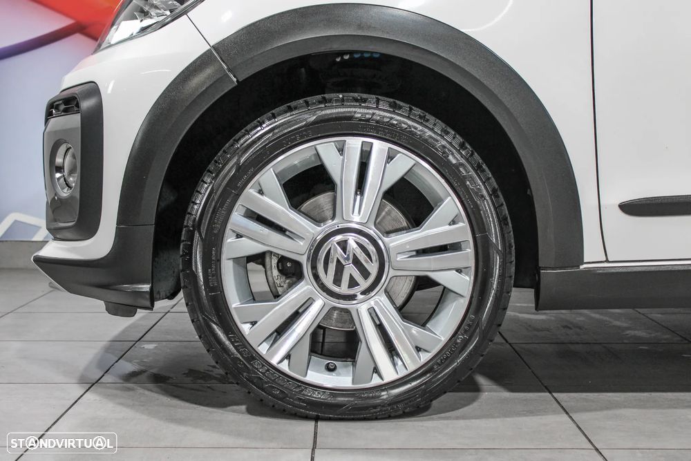 VW Cross Up! 1.0 - 11