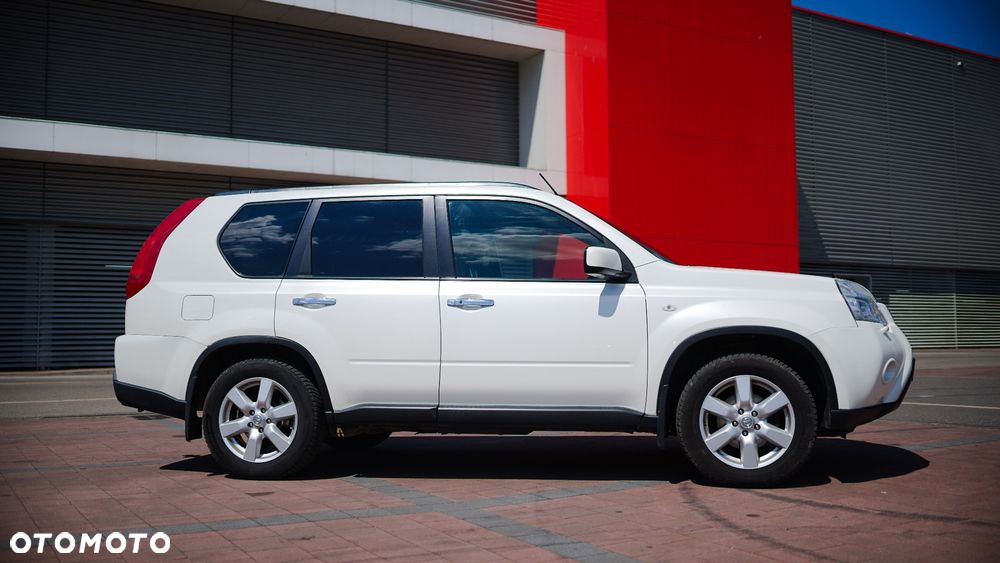 Nissan X-Trail - 2