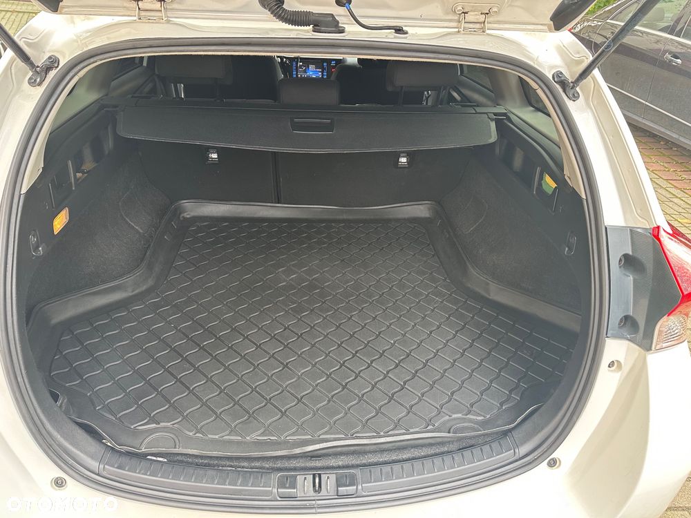 Toyota Auris Hybrid 135 Comfort - 17