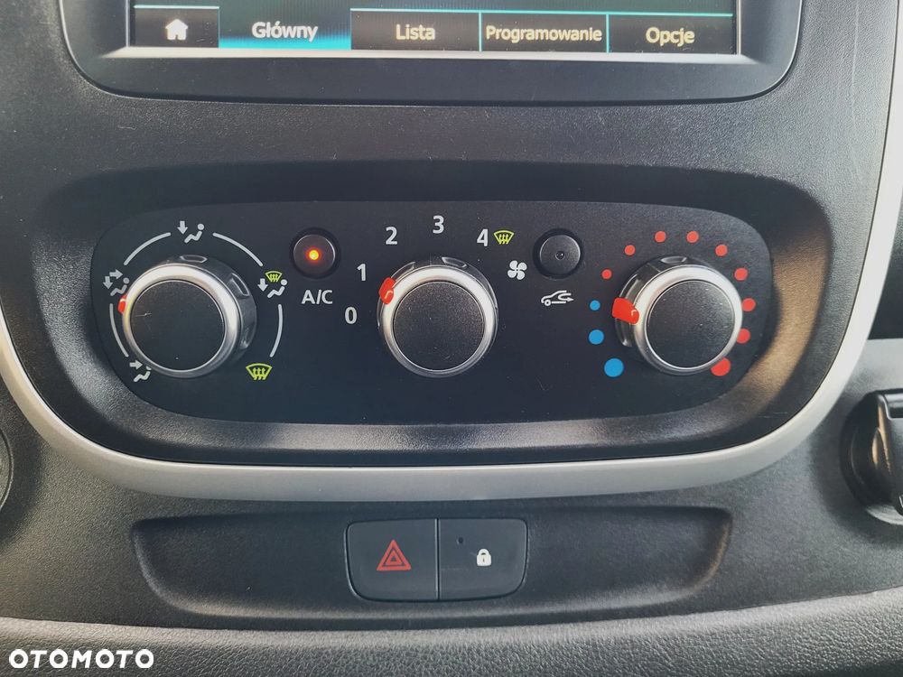 Renault Trafic LONG ZABUDOWA KLIMA KAMERA TEMPOMAT FV23% - 33