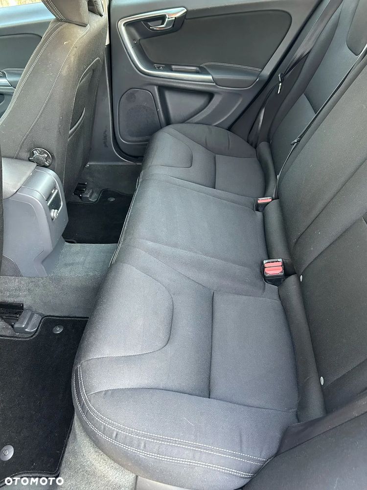 Volvo V60 D3 Base - 17