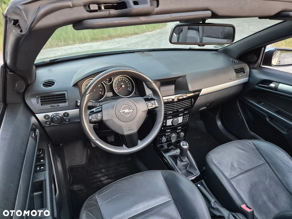 Opel Astra 1.8 Cosmo - 23