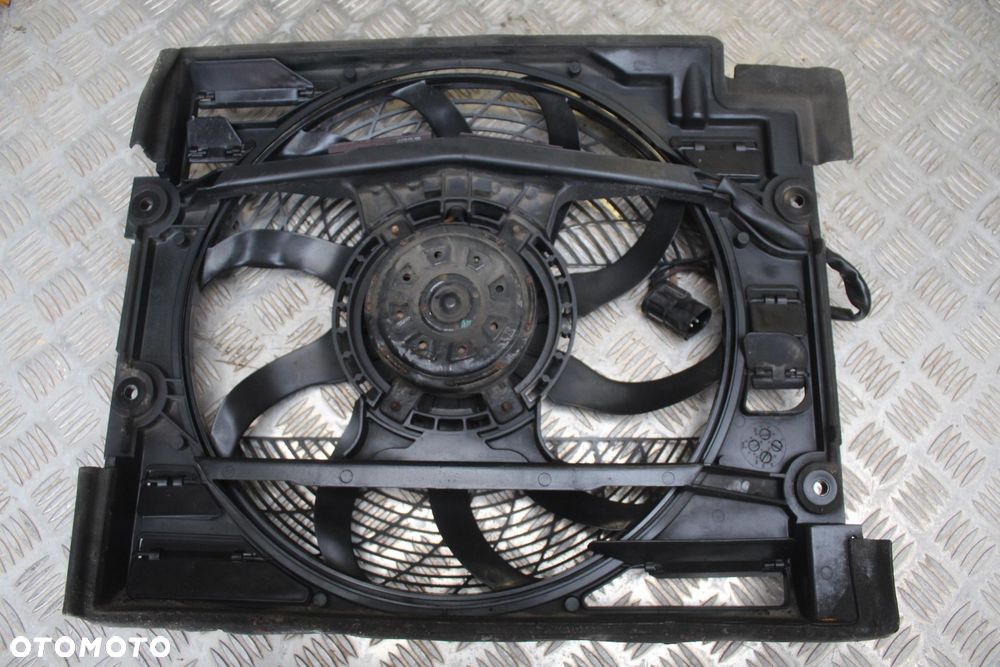 WENTYLATOR KLIMATYZACJI BMW E39 2.5 TDS 8380780 - 1