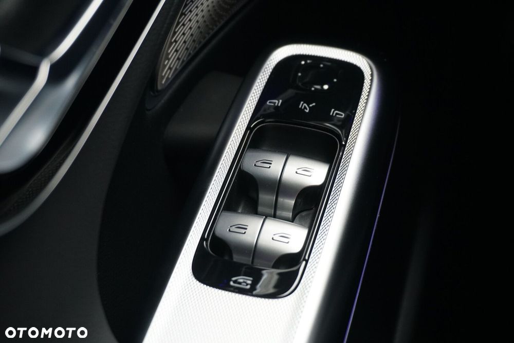 Mercedes-Benz Klasa E 220 d mHEV 4-Matic AMG 9G-Tronic - 17