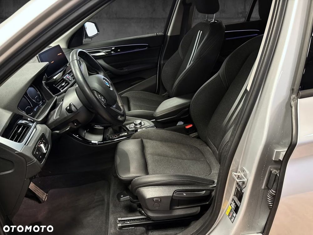 BMW X1 xDrive25e xLine - 13