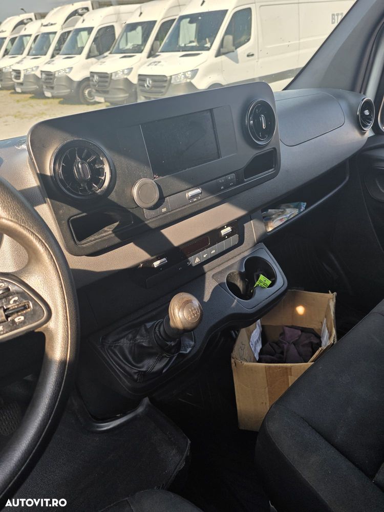 Mercedes-Benz Sprinter - 5