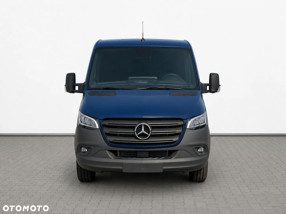 Mercedes-Benz Sprinter - 2