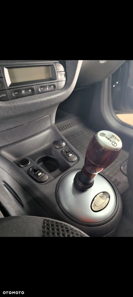 Citroën C2 1.4 Senso Drive VTR - 14