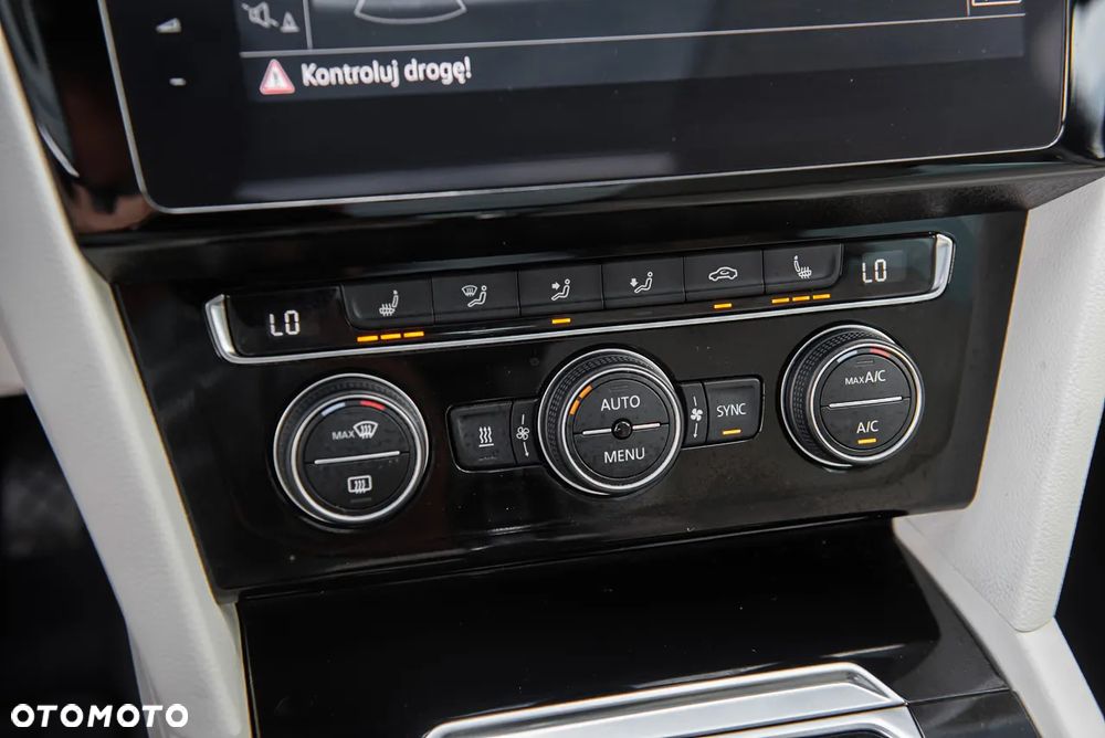 Volkswagen Passat Variant 1.8 TSI (BlueMotion Technology) DSG Highline - 28