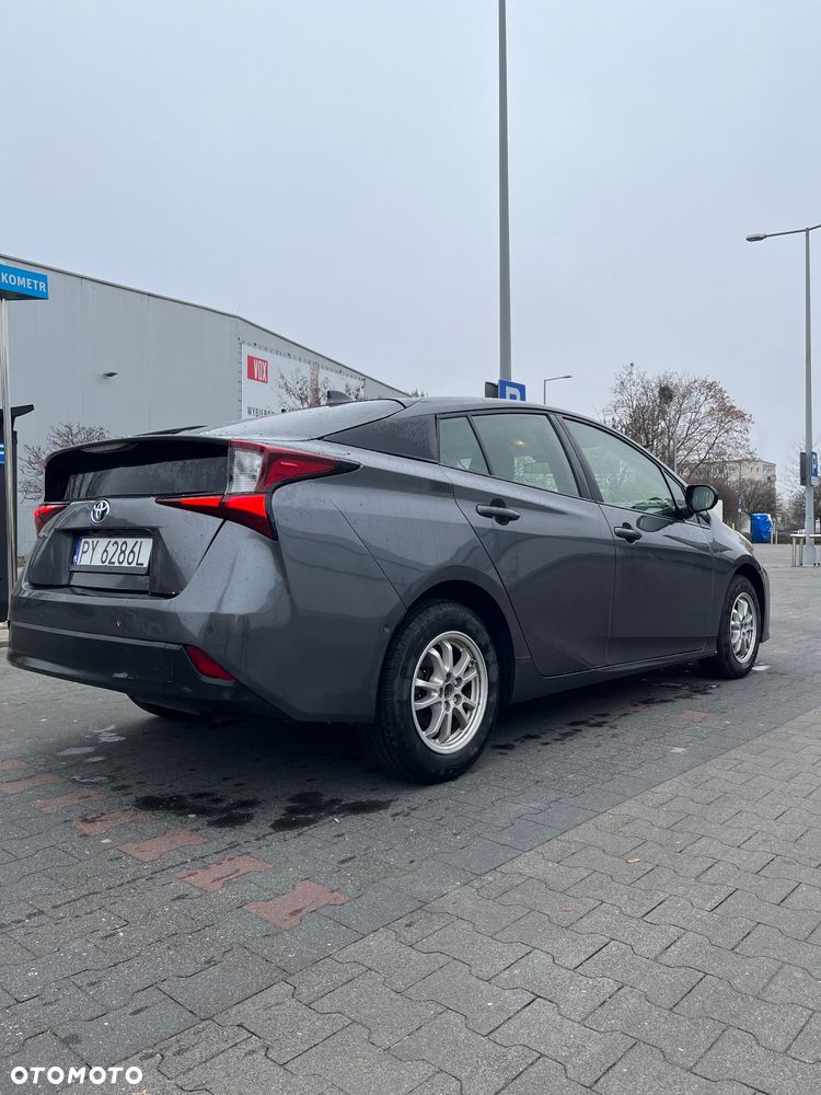 Toyota Prius Hybrid - 17